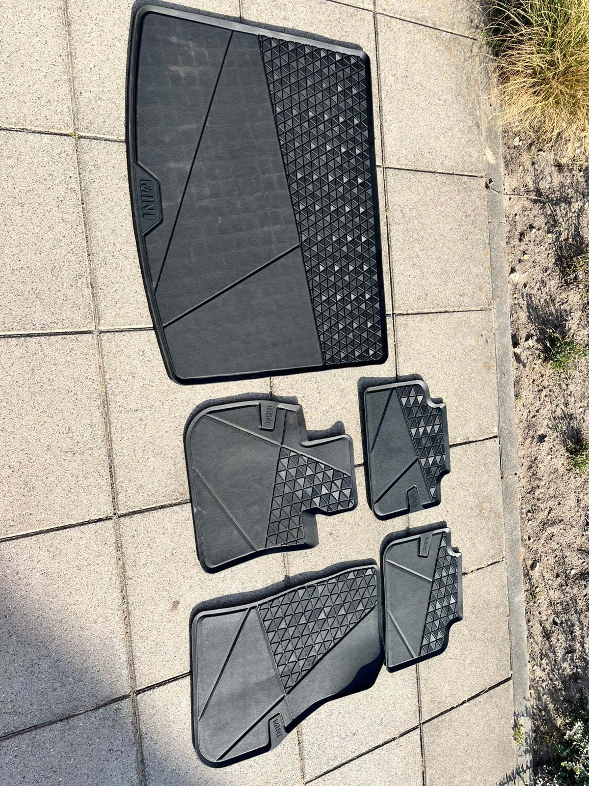 Rubberen mattenset MINI Countryman C - bouwjaar 2024-heden, Ophalen of Verzenden, Gebruikt, Mini