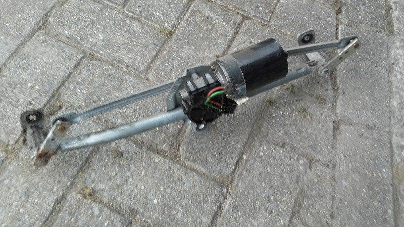 Ruitenwisser motortje voorzijde Golf 4 model, Ophalen of Verzenden