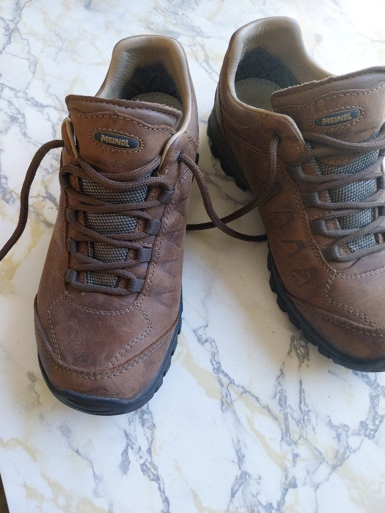 Meindell wandelschoenen laag Heren maar 39, Ophalen of Verzenden, Zo goed als nieuw, Schoenen