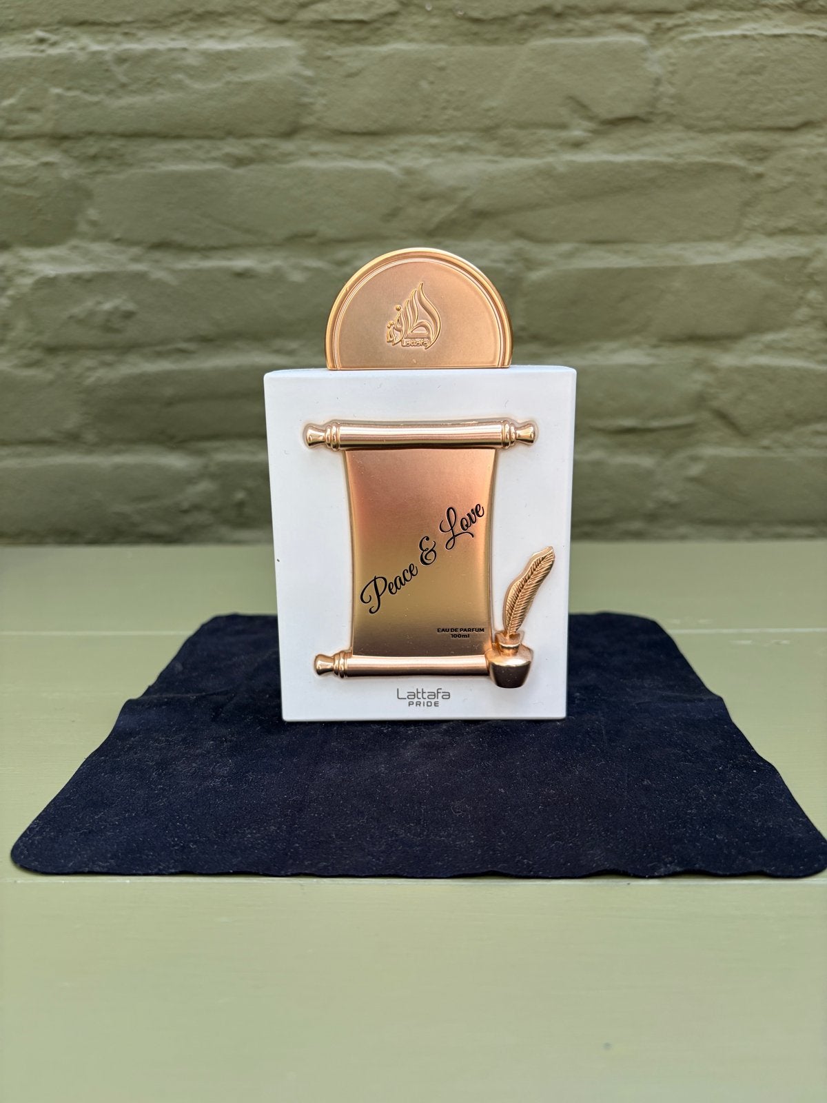 Lattafa Pride Peace & Love Eau de Parfum 100ml, Ophalen of Verzenden, Zo goed als nieuw
