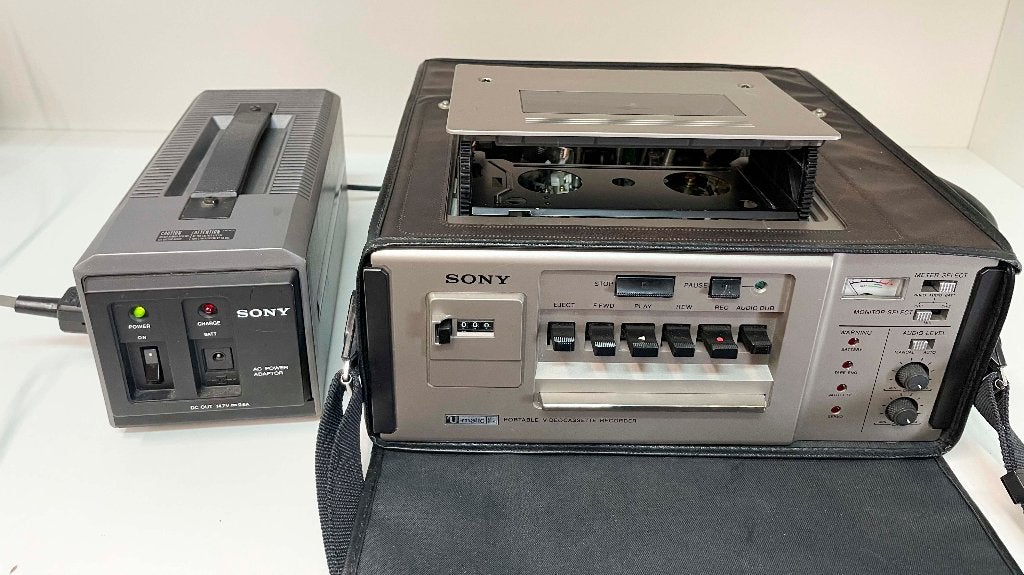 SONY VO-4800PS Portable U-matic S Videorecorder (met Defect), N, Overige typen, Ophalen of Verzenden, Sony umatic