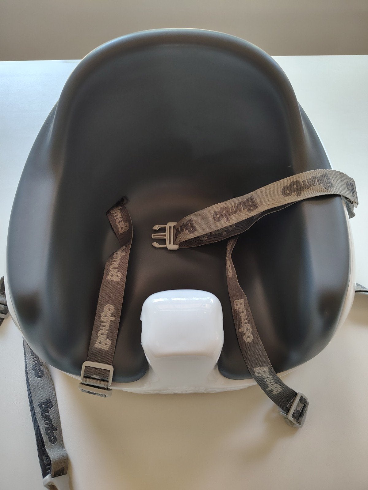 Bumbo Seat Wit/Grijs, Kinderen en Baby's, Ophalen, Zo goed als nieuw, Overige typen, Gordel(s)