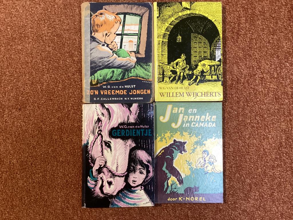 Serie vintage boeken uit jaren 60, Boeken, Ophalen of Verzenden, Zo goed als nieuw, Fictie algemeen