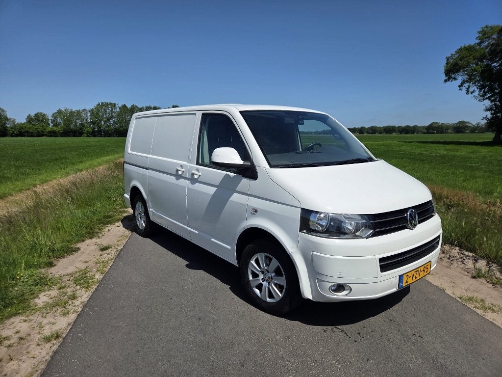 Volkswagen Transporter 2.0 D 75KW 2012, Voorwielaandrijving, Euro 5, Stof, Zwart
