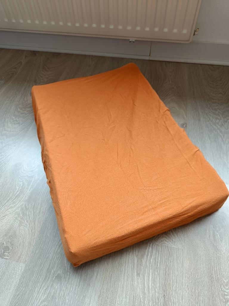 Aankleedkussen met hoes, Ophalen of Verzenden, Zo goed als nieuw, Aankleedkussen