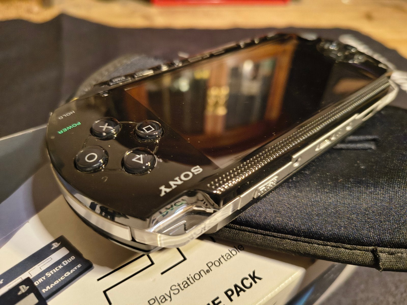 PlayStation Portable - PSP 1004, Vanaf 18 jaar, Overige genres, 1 speler, Ophalen of Verzenden