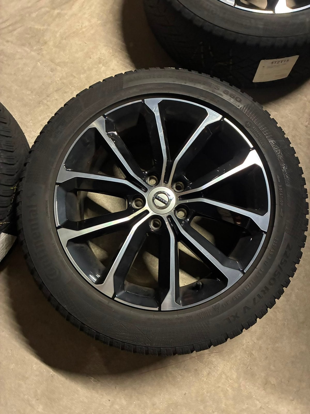 Volvo 17” velgen met Continental winterband, Ophalen, Gebruikt, Banden en Velgen, 17 inch
