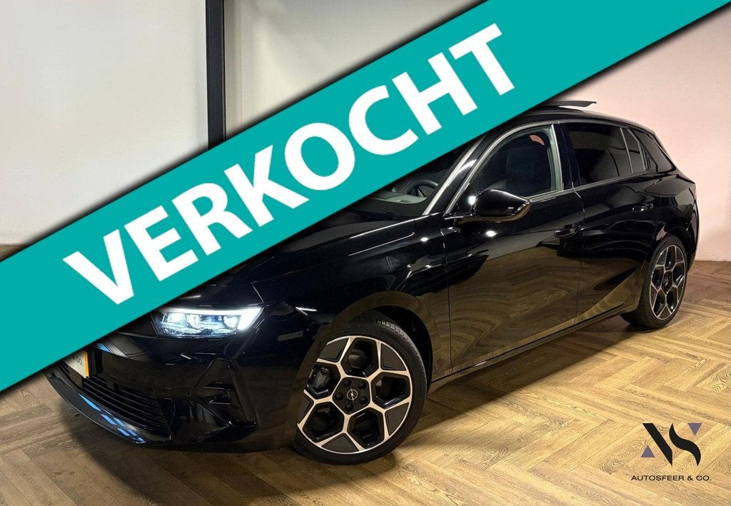 Opel Astra 1.2 Turbo Ultimate PANO KEYLESS 360, Auto's, Opel, Gebruikt, Zwart, 1199 cc, Zwart