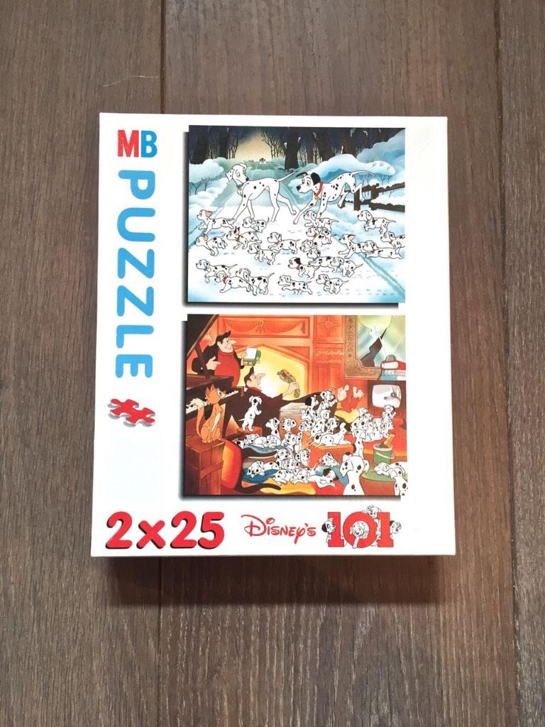 Nieuwstaat 101 Dalmatiërs puzzels; 2 stuks, elk 25 stukjes, Ophalen of Verzenden, 10 tot 50 stukjes, Zo goed als nieuw, 4 tot 6 jaar