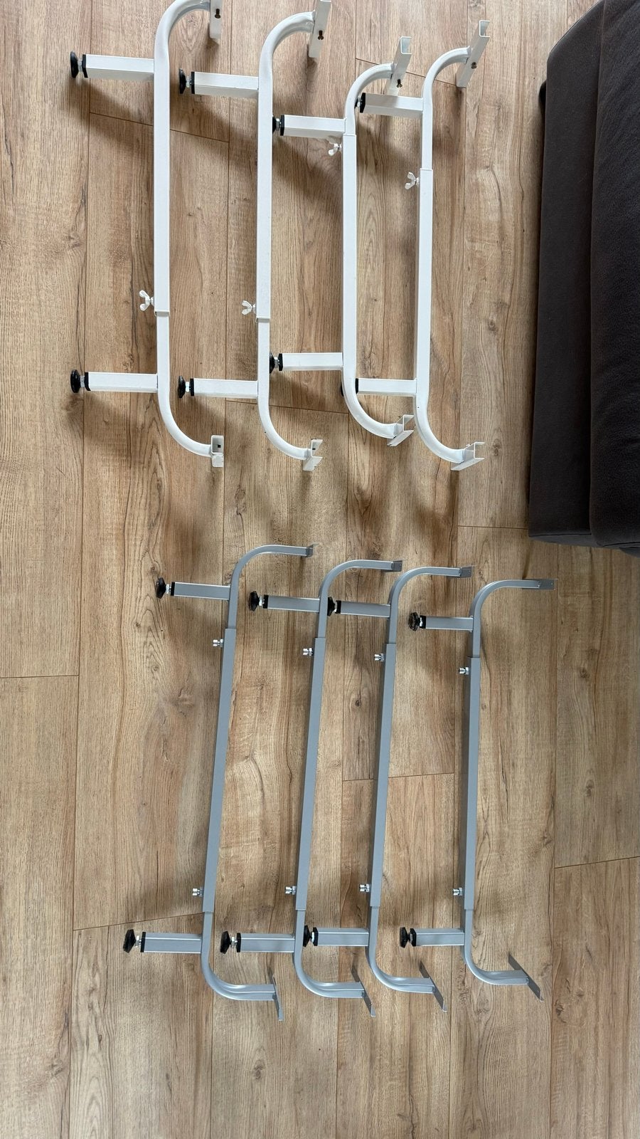 2x 4 bedpoten bedsteunen  - Wit & Grijs - Metaal, Ophalen of Verzenden, Zo goed als nieuw, Eenpersoons, 140 cm