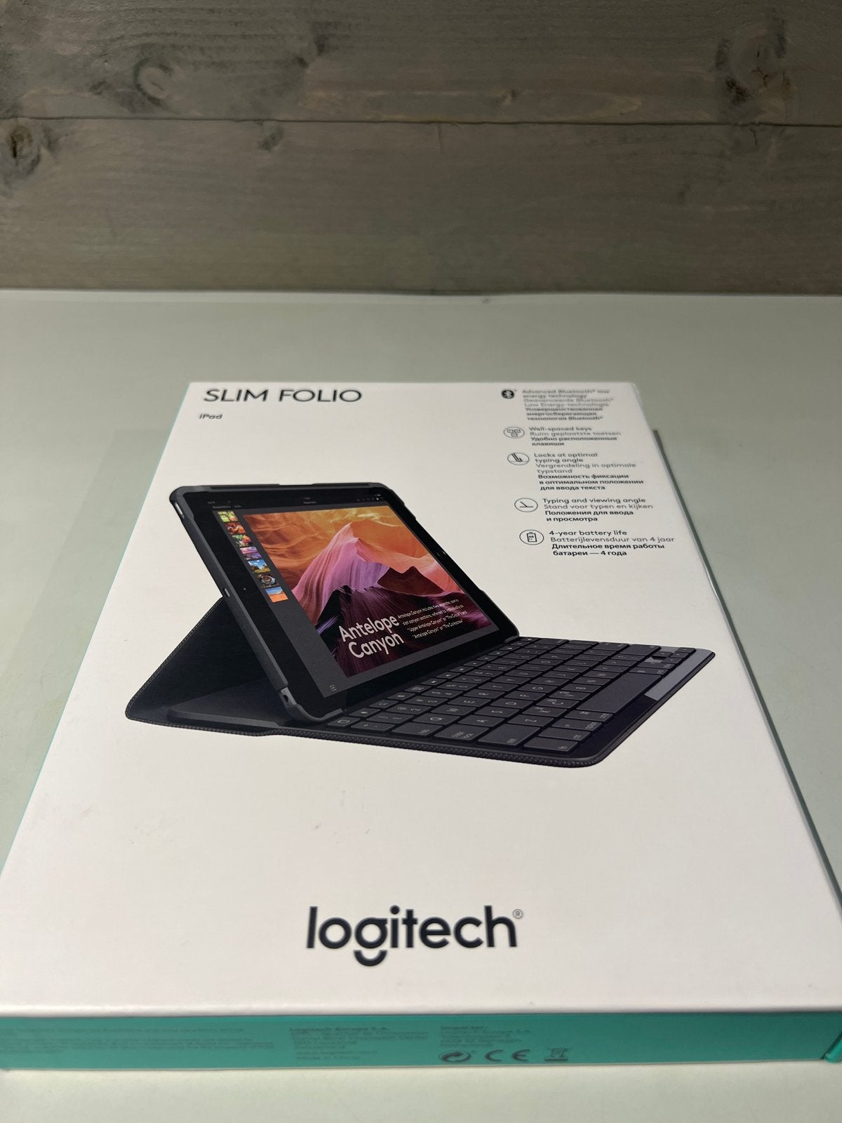 Logitech Slim Folio iPad toetsenbord hoes - Nieuw in doos, Computers en Software, Tablet-hoezen, N, N, Nieuw, Ophalen of Verzenden