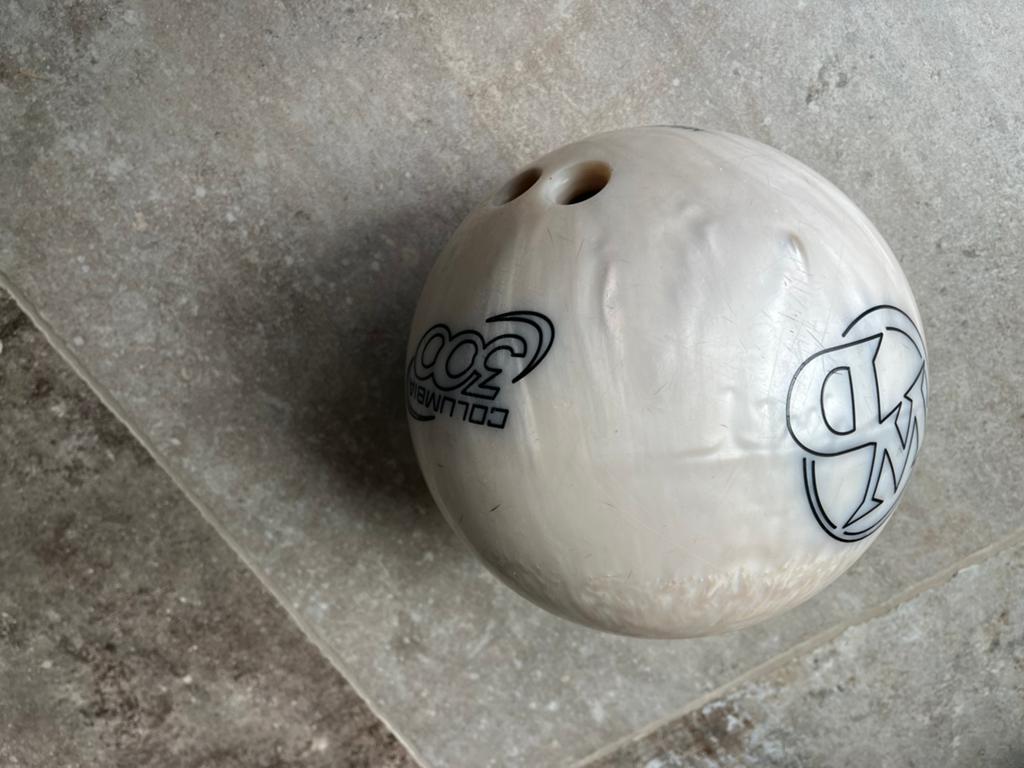 Mooie, kort gebruikte bowlingbal, 13 pond, Ophalen of Verzenden, Zo goed als nieuw, Bal