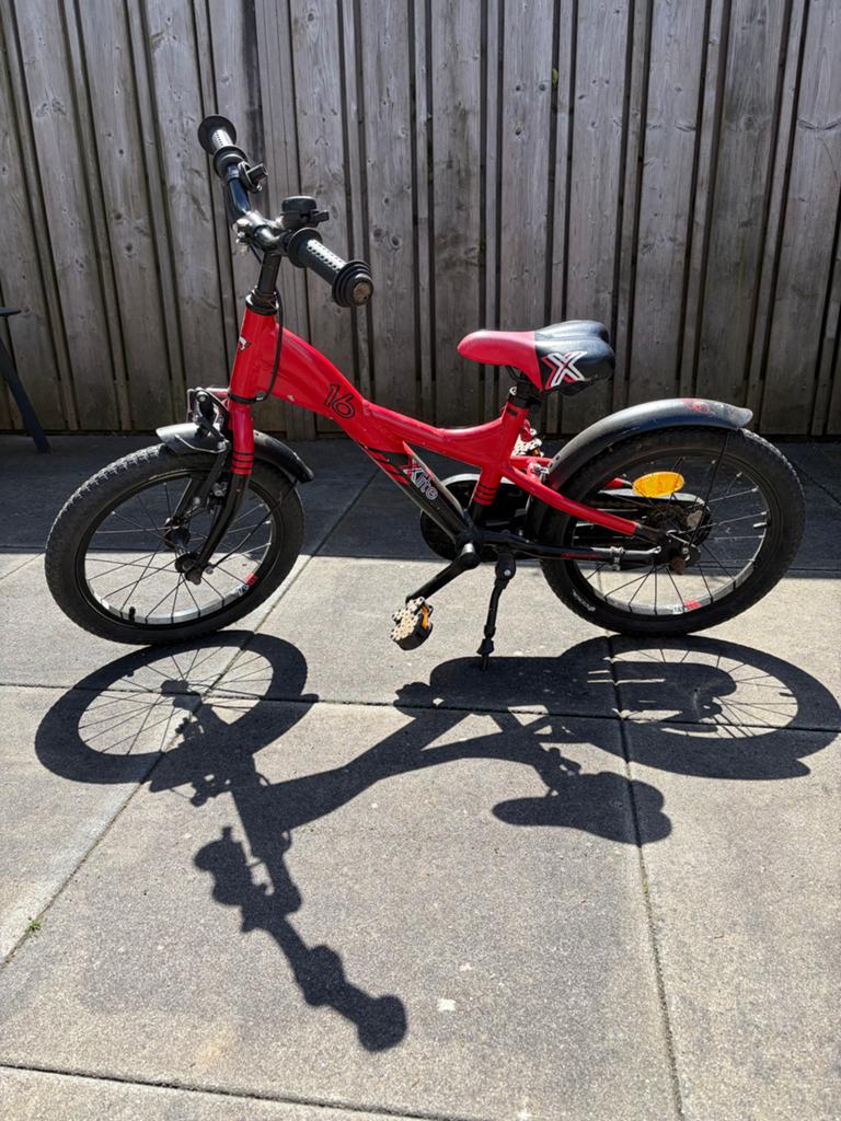 Rode kinderfiets 16 inch S'cool XXlite, Fietsen en Brommers, Fietsen | Kinderfietsjes, Ophalen, Gebruikt, Terugtraprem, 16 tot 20 inch