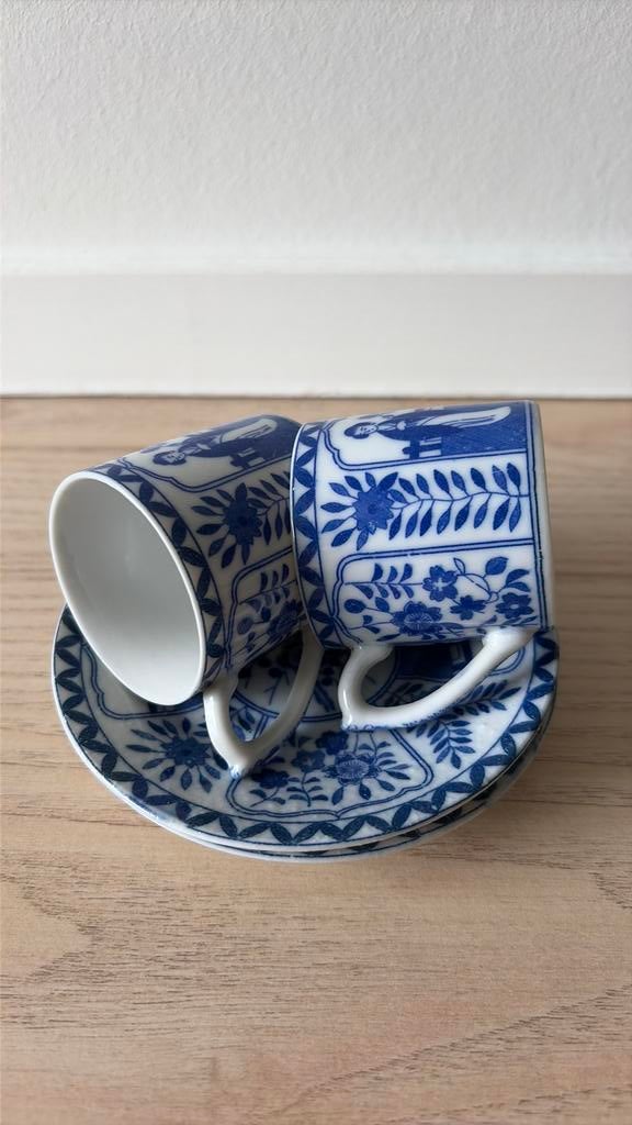 Twee kop en schotels blauw wit, Ophalen of Verzenden