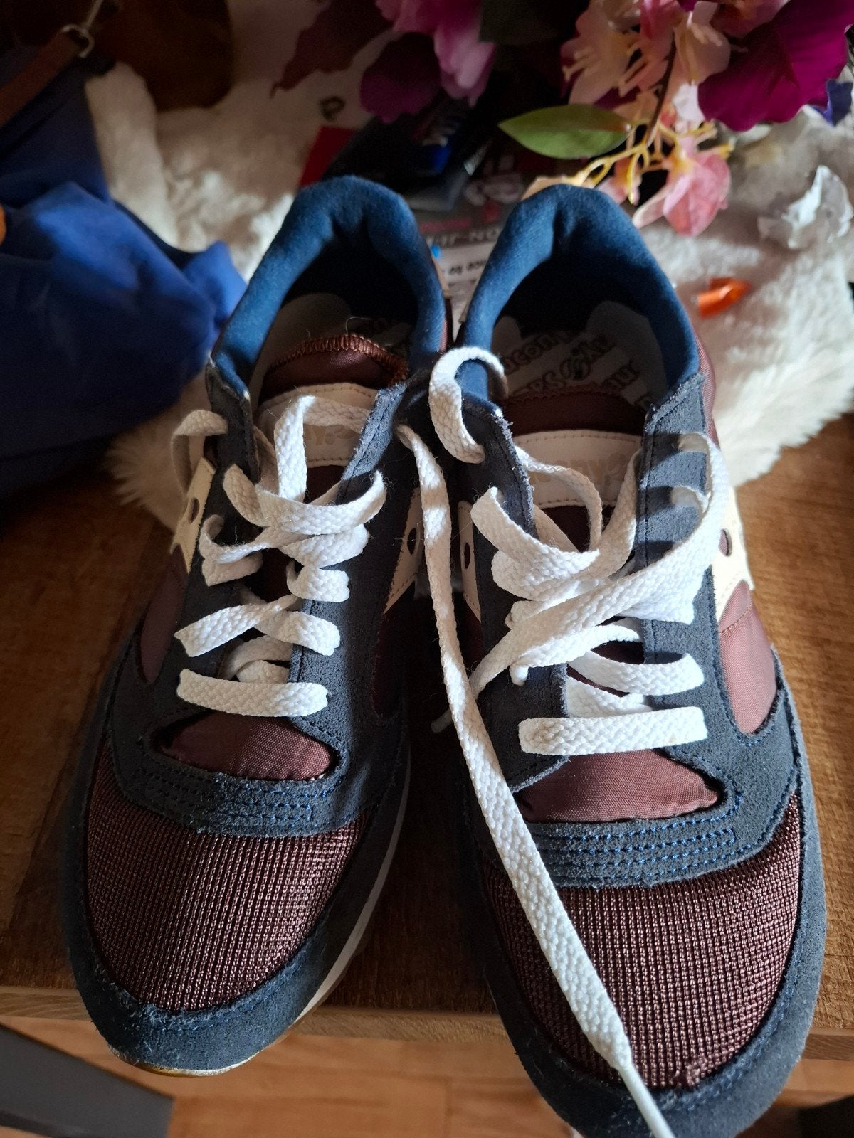 Saucony sneakers maat 38 met kleine beschadiging, Saucony, Ophalen of Verzenden, Gedragen, Sneakers of Gympen