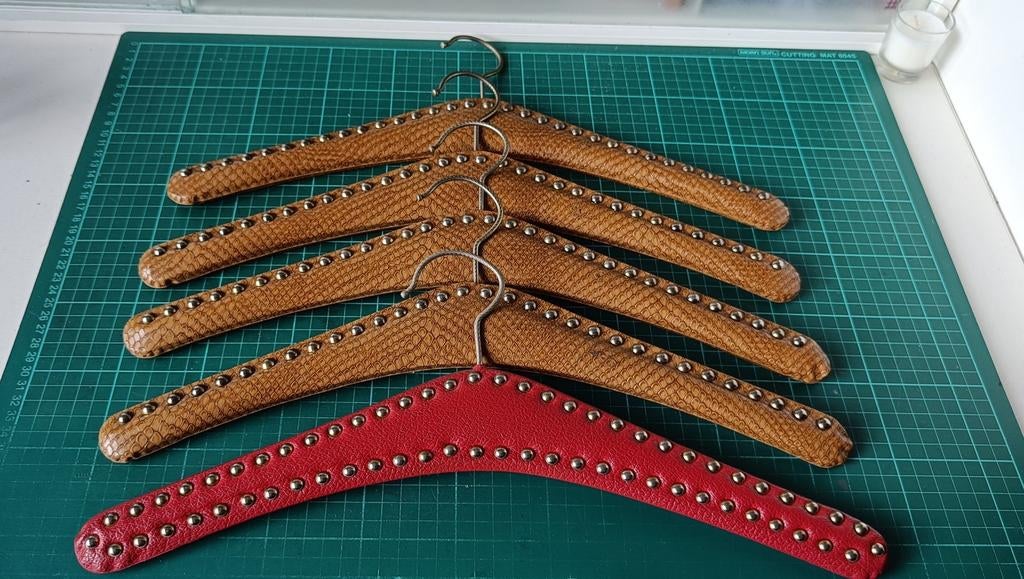 Set 3 Vintage kledinghangers, Ophalen of Verzenden