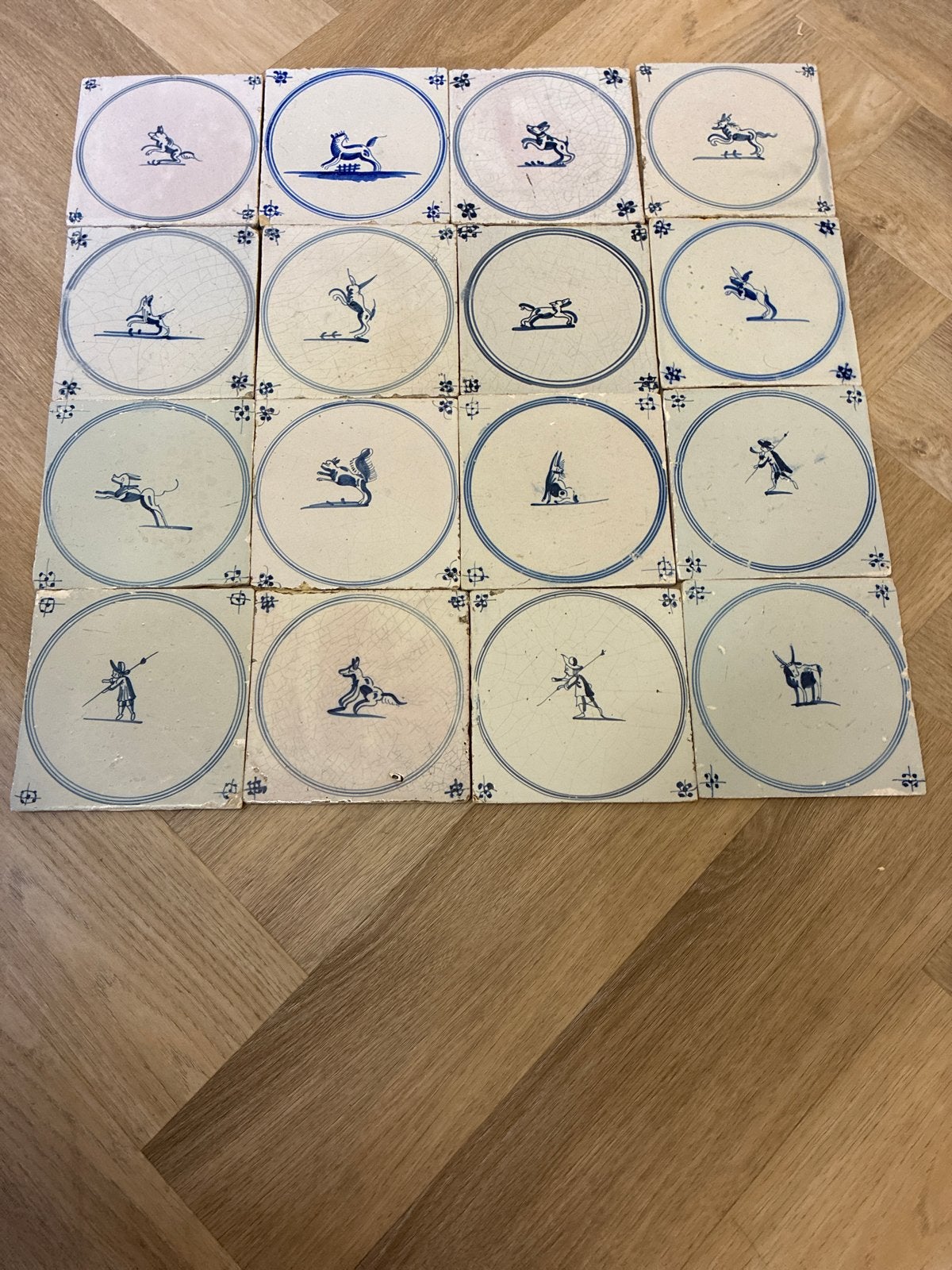 Antieke Delfts Blauwe Tegels met Dieren (16 stuks), Antiek en Kunst, Ophalen of Verzenden