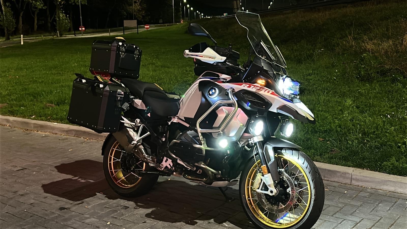 Complete BMW R 1250 GS Adventure uit 2022, Motoren, 2 cilinders, Motorrijbewijs A, Gebruikt, Particulier