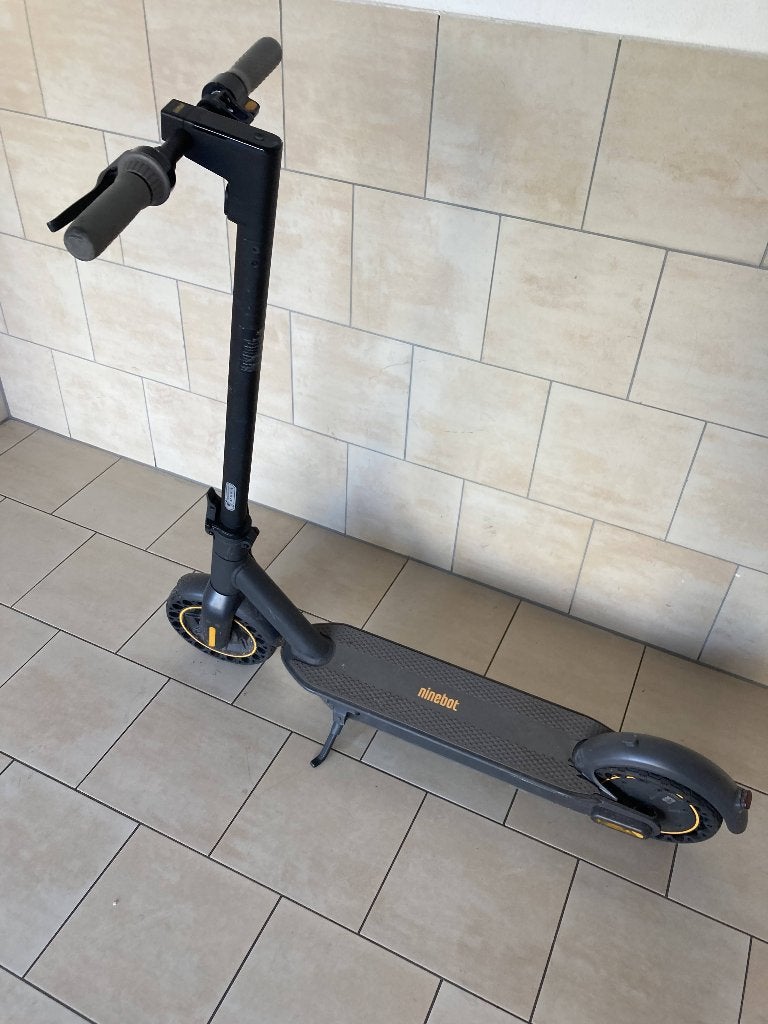 Segway-Ninebot KickScooter MAX G30 elektrische step, Fietsen en Brommers, Steps, Gebruikt, Elektrische step (E-scooter), Ophalen