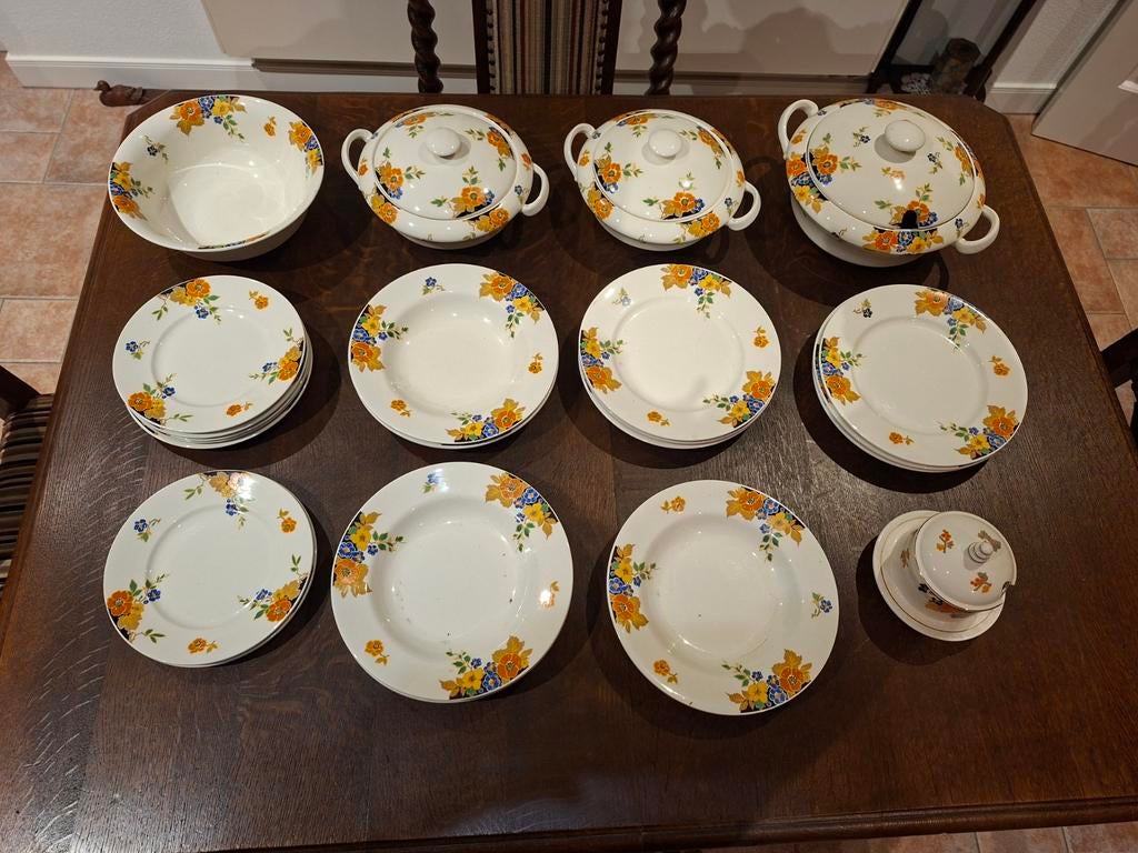 Servies Oostindische kers Mosa Maastricht, Antiek en Kunst, Ophalen