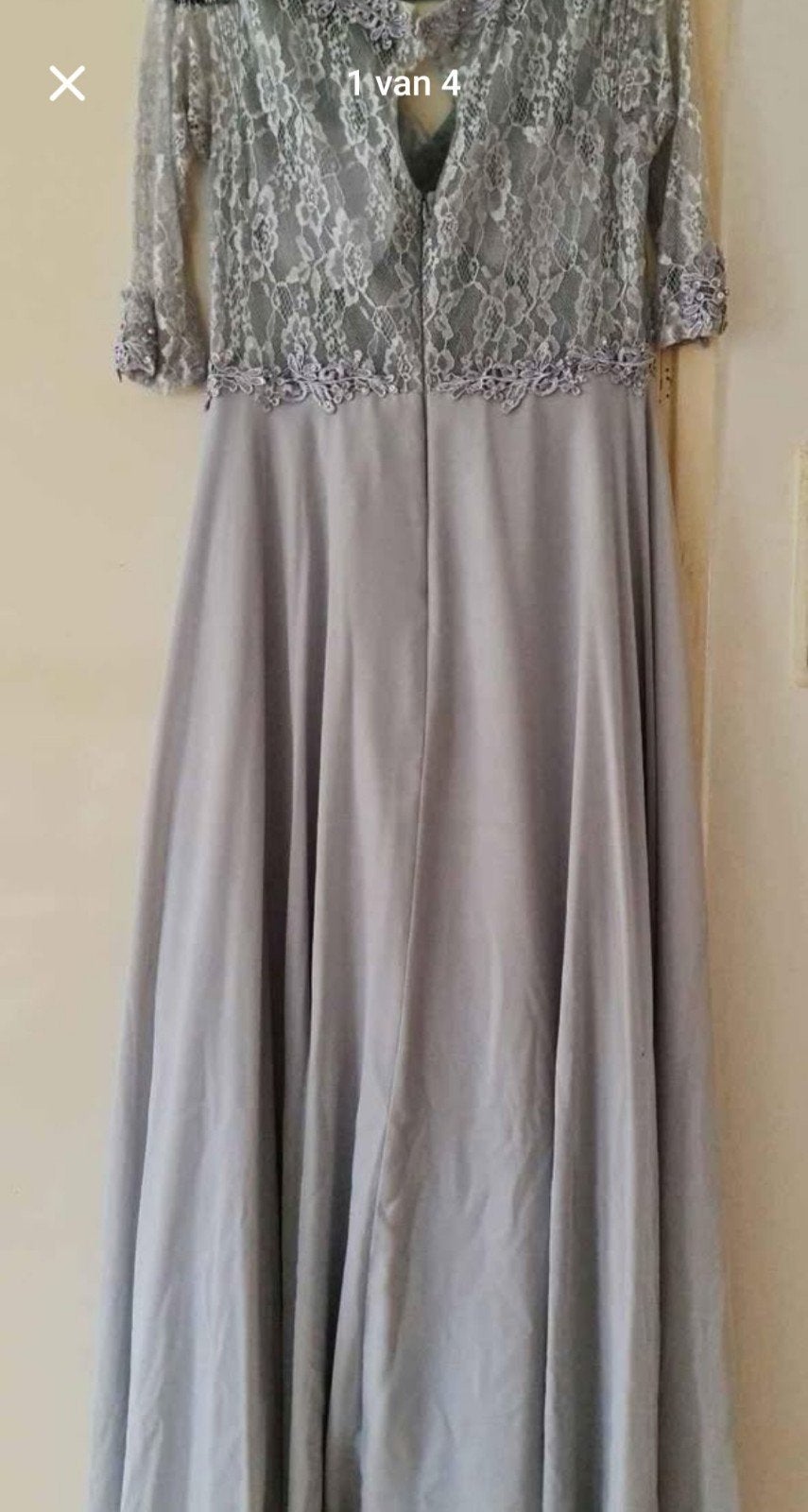 Elegante Grijze Jurk met Kant en Pailletten, Maat 38/40 (M), Ophalen of Verzenden, Zo goed als nieuw, Grijs