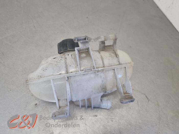 Expansievat van een Opel Vivaro, Gebruikt, -, -, Opel