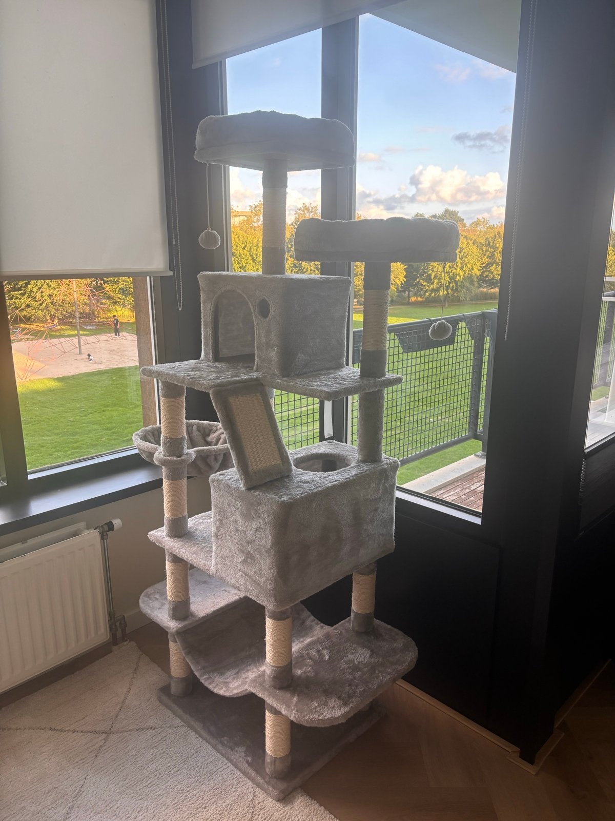 Grote, luxe krabpaal met ligmandjes en schuilhuisjes, Dieren en Toebehoren, Katten-accessoires, Ophalen, Nieuw