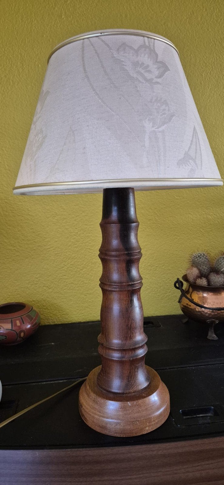 Houten tafellamp met bamboe details, Gebruikt, Ophalen of Verzenden, Sfeerlamp, Hout