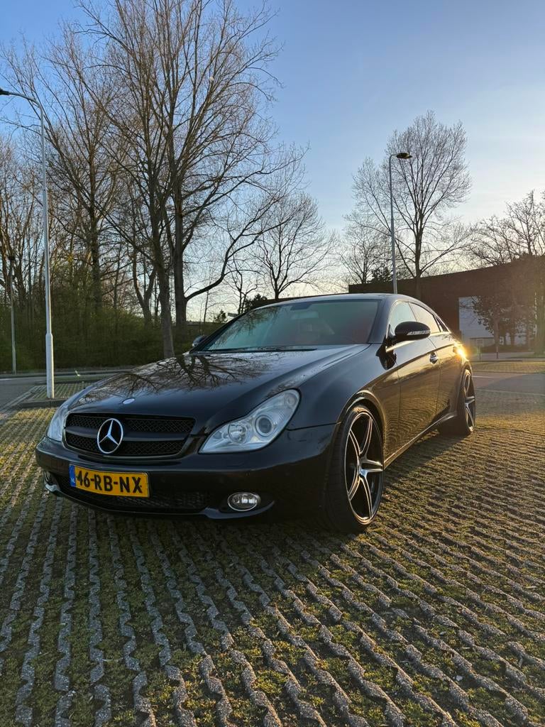 Mercedes-Benz CLS 5.0 Cls500 AUT 2005 Zwart, Automaat, Achterwielaandrijving, 4 stoelen, Zwart
