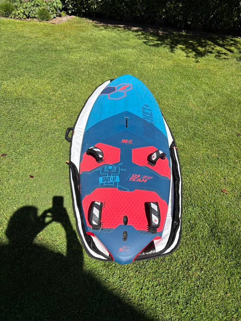 Tabou Rocket+ 123 Team incl Bag en Vin - Nieuwstaat!, Watersport en Boten, Windsurfen, Ophalen, Tabou, Minder dan 250 cm, Zo goed als nieuw