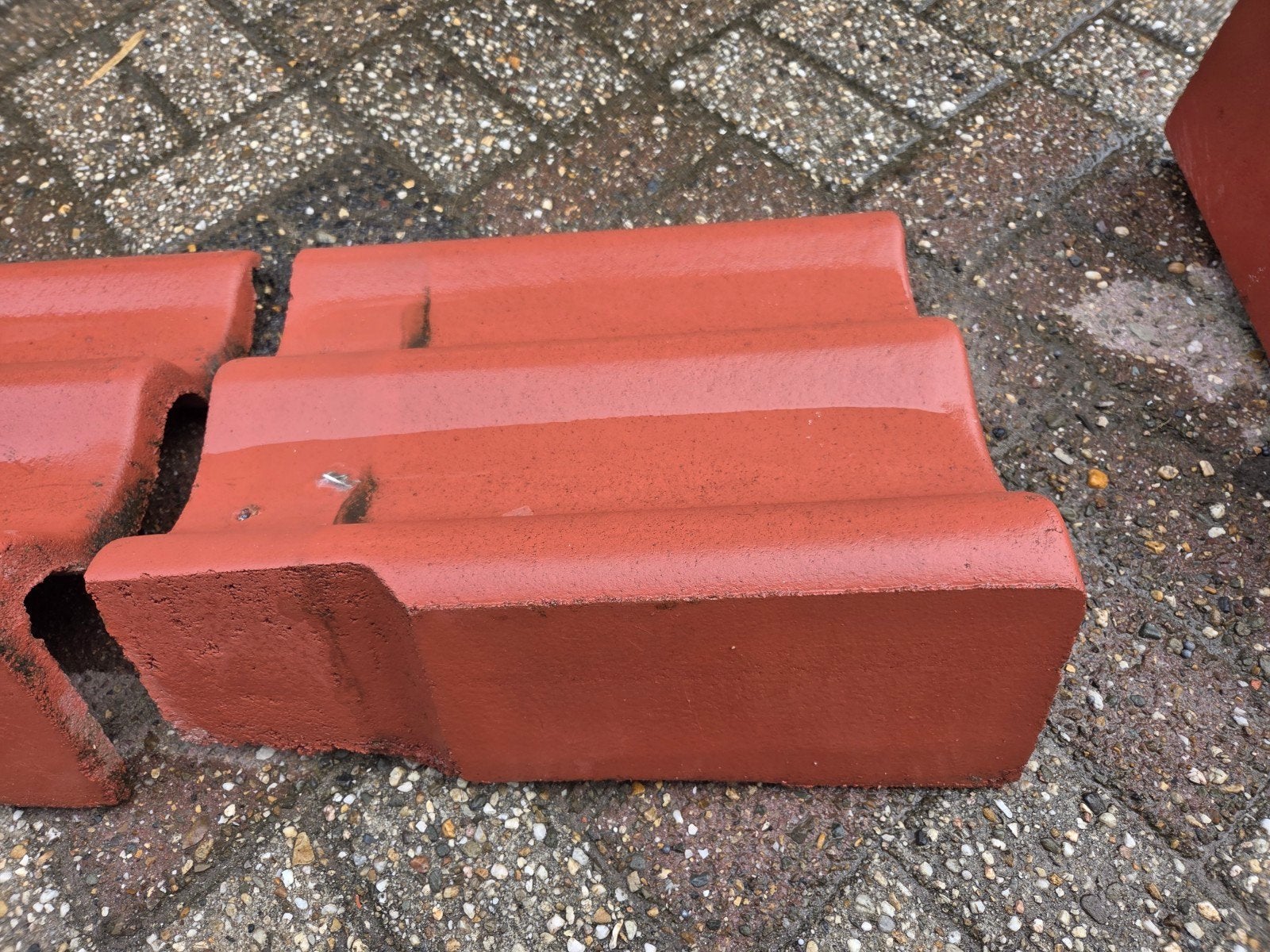 Rode beton gevelpannen sneldek links en rechtsr, Doe-het-zelf en Verbouw, Ophalen, Gebruikt, Steen of Klei, 15 m² of meer