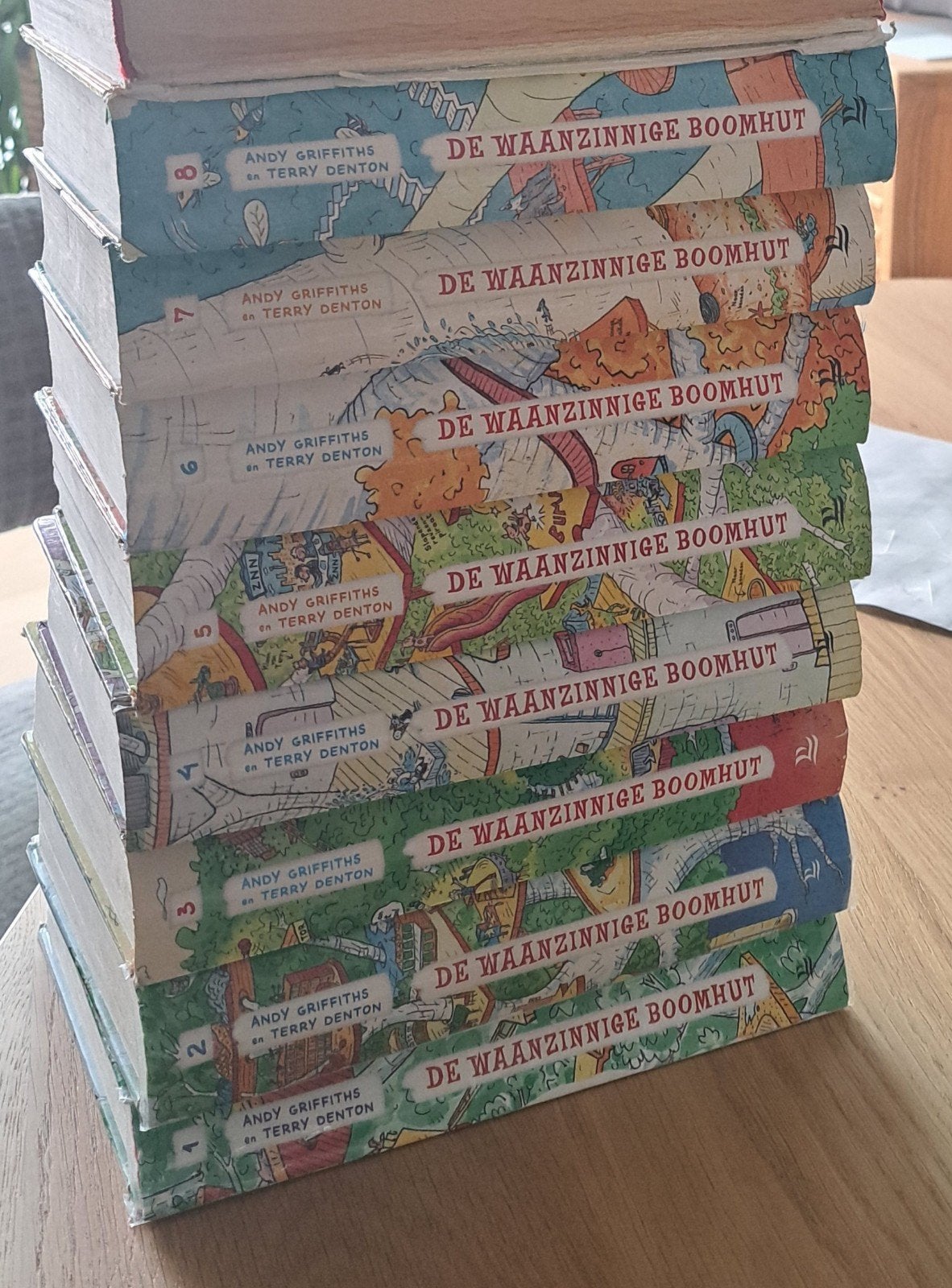 De Waanzinnige Boomhut deel 1 tm 8, Boeken, Ophalen of Verzenden, Gelezen
