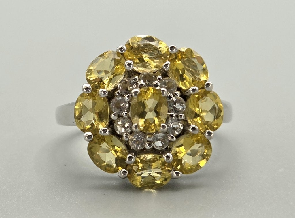 Vintage ring met gele citrien en witte topaas. 2026/522, 18 tot 19, ., Geel, Ophalen of Verzenden