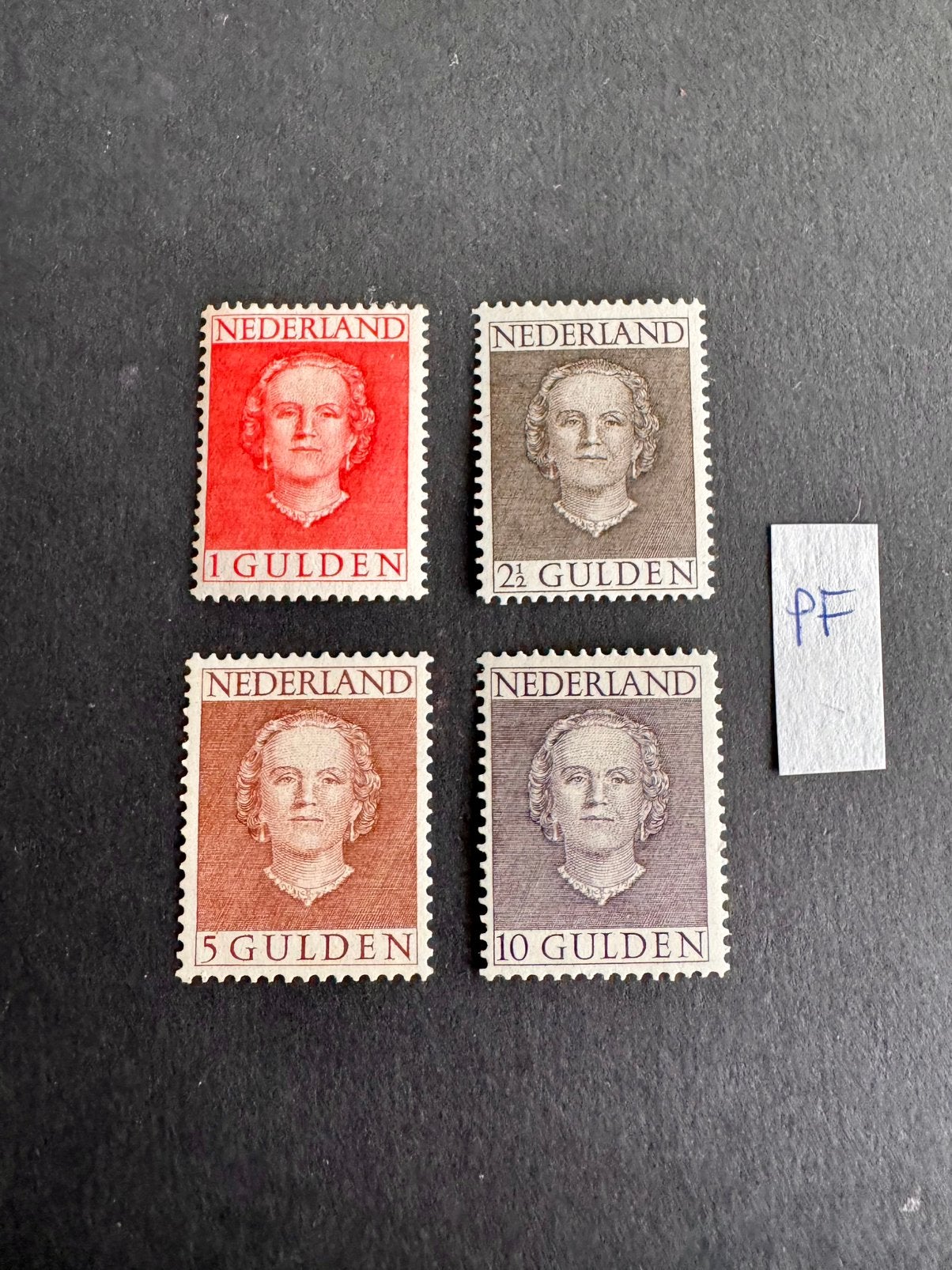 1949 Koningin Juliana en face NVPH nr 534-537 PF (lees b), Postzegels en Munten, Postzegels | Nederland, Verzenden, Na 1940, Postfris
