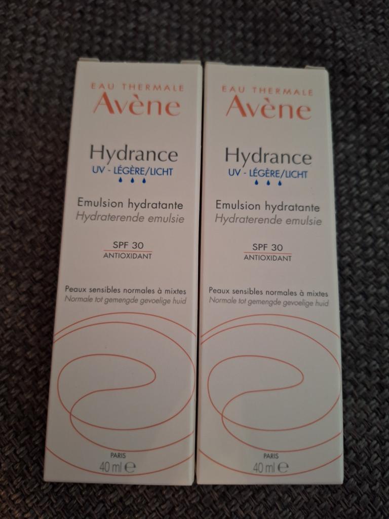Avène Hydrance Light SPF 30 - Nieuw!, Ophalen of Verzenden, Nieuw, Gehele gezicht, Verzorging