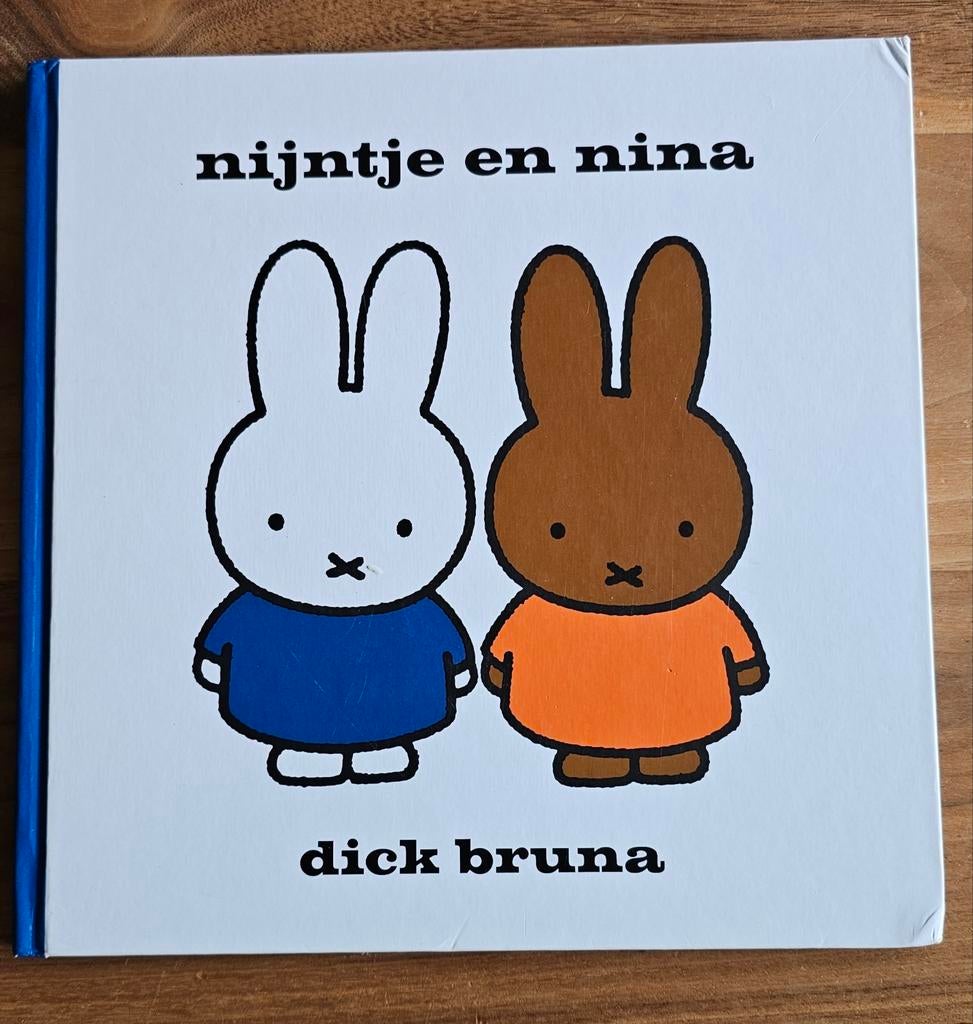 Nijntje en Nina - Dick Bruna (Hardcover), Boeken, Ophalen of Verzenden, Gelezen, Dick Bruna, Fictie algemeen