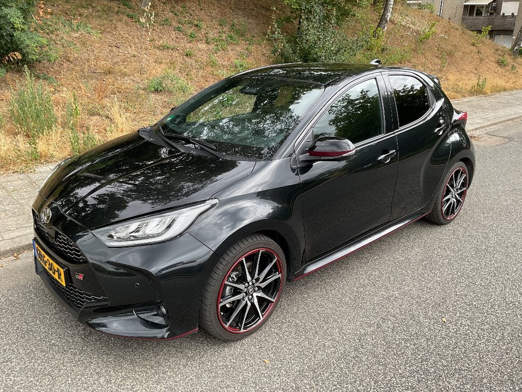 Foto 5 van Toyota Yaris 1.5 Hybrid 116pk CVT 2024 Zwart