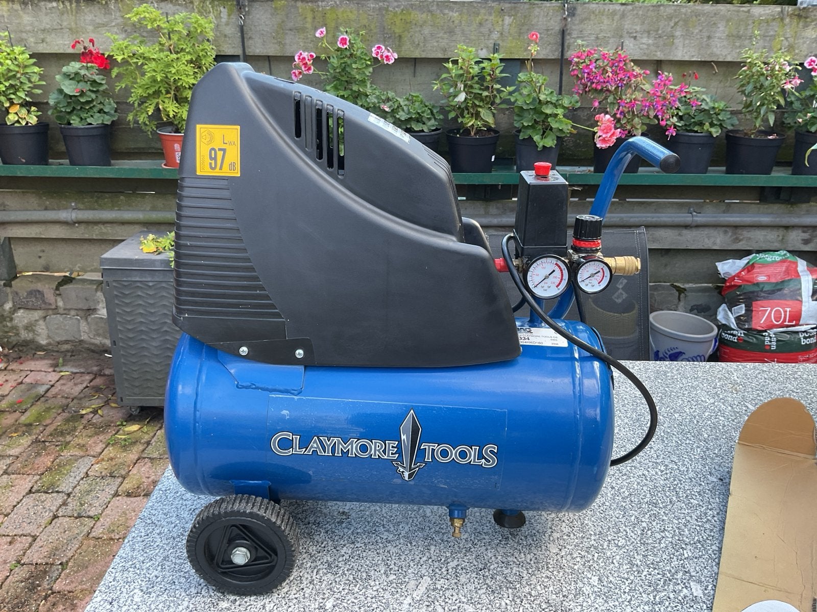 Claymore Tools Compressor met accessoires en handleiding, Doe-het-zelf en Verbouw, Ophalen, 10 bar of meer, Zo goed als nieuw