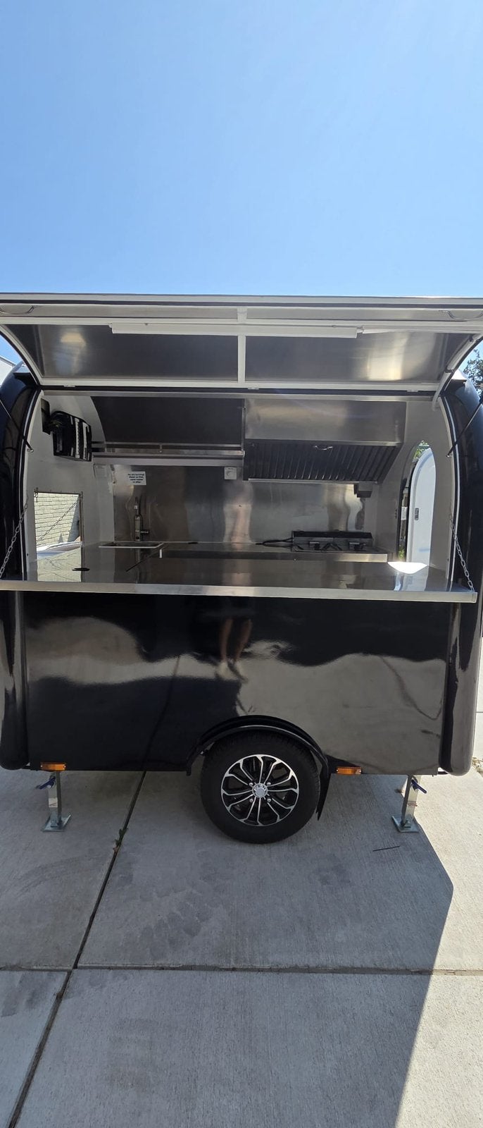 Foto 4 van Foodtruck / Verkoopwagen/ Snackwagen (instapklaar zgan)