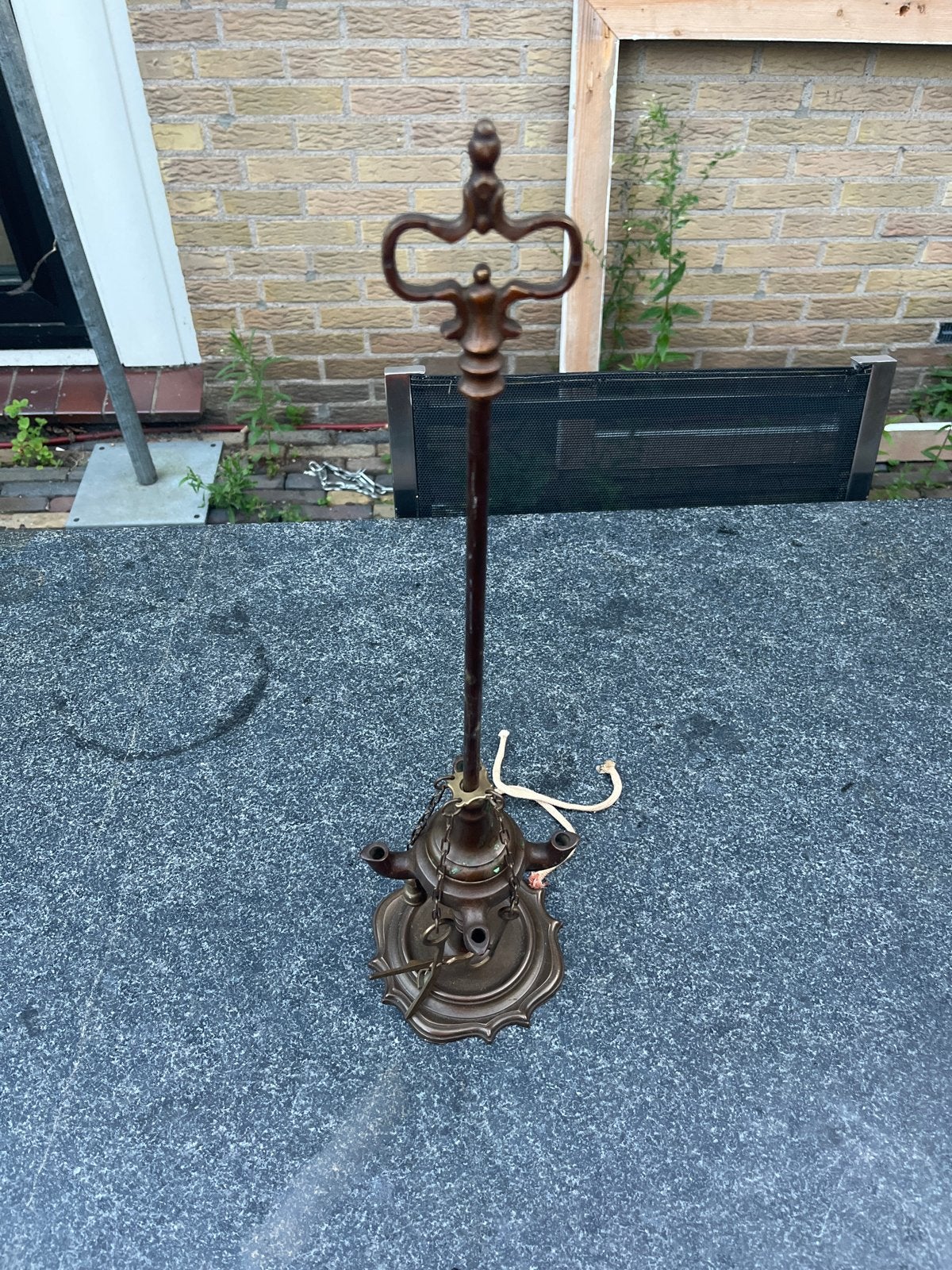 Antieke bronzen olielamp op standaard met lonten, Ophalen of Verzenden