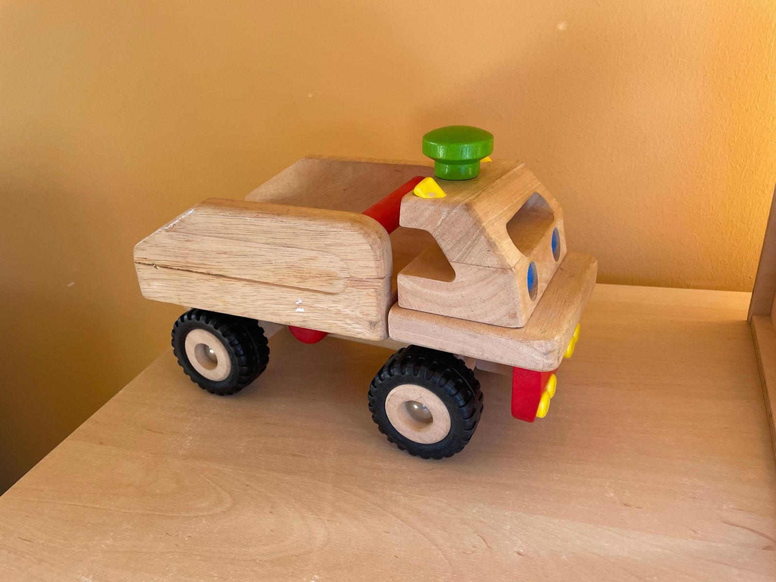 Houten kiepwagen speelgoed wonderworld, Ophalen of Verzenden, Gebruikt, Rij- of Hobbelspeelgoed