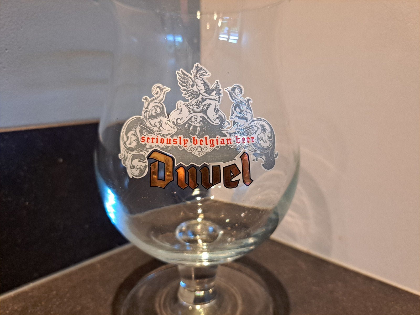 Duvel bierglas "seriously belgian beer" uit 2005, Verzamelen, Biermerken, Gebruikt, Glas of Glazen, Duvel, Ophalen of Verzenden