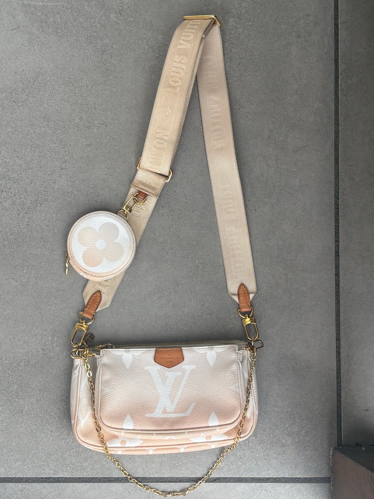 Louis Vuitton Multi Pochette Accessoires Beige, Ophalen, Zo goed als nieuw, Beige, Schoudertasje