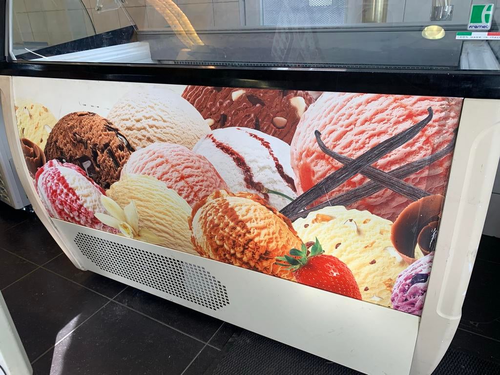 Schepijsvitrine, Ophalen, Gebruikt
