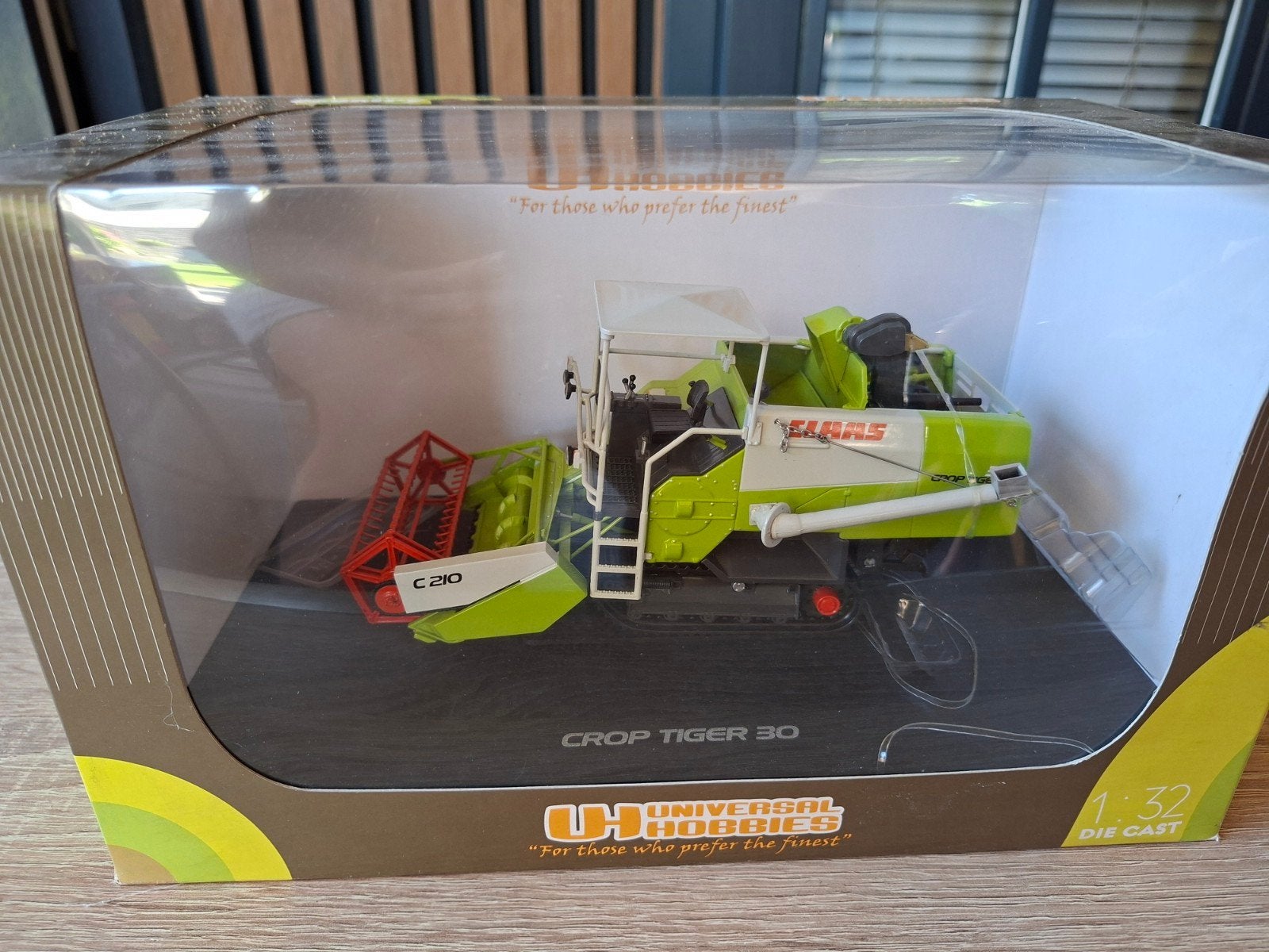 Claas Crop Tiger UH 1:32 schaalmodel, Ophalen of Verzenden, Nieuw, Tractor of Landbouw, Universal Hobbies