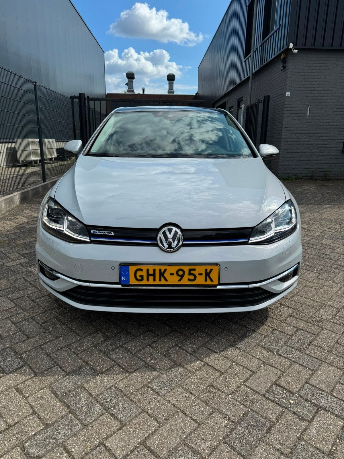 Volkswagen Golf 1.5 TSI 130pk 7-DSG Bluemotion 2019 Wit, Auto's, 1498 cc, 4 cilinders, Wit, 1240 kg