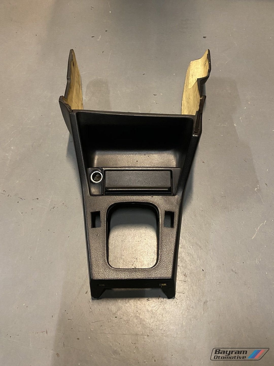 Bmw E30 middenconsole coupe sedan touring Baur 3-serie m3, Auto-onderdelen, -, -, -