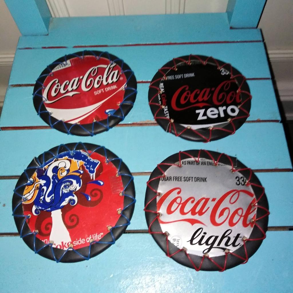 Coca cola onderzetters 4 stuks gemaakt van gebruikte blikjes, Ophalen, Gebruikt, Gebruiksvoorwerp