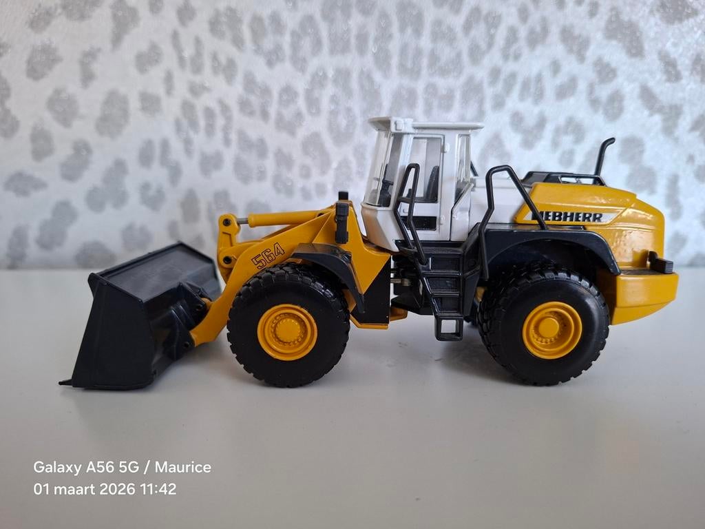 3 x Grondverzet machines Caterpillar en Liebherr, Ophalen of Verzenden, Zo goed als nieuw, Hijskraan, Tractor of Landbouw, Overige merken