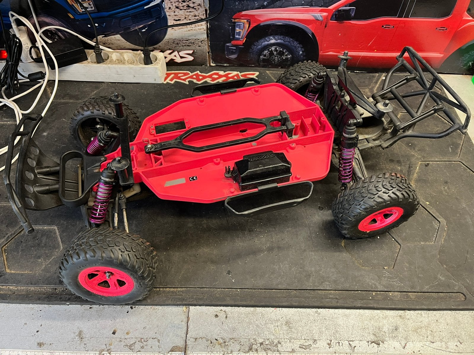 Traxxas Slash 2wd RC auto ROLLER, Elektro, Gebruikt, Auto offroad, Ophalen of Verzenden